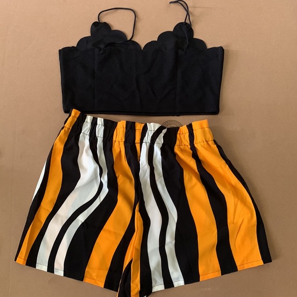 Shein 2 pc set - Picture 2 of 4